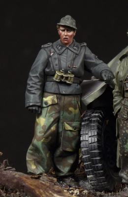 SS Panzer Recon Officer #1