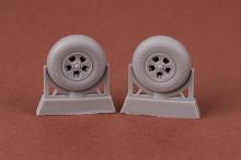 Spitfire/Seafire 5-spoke wheels