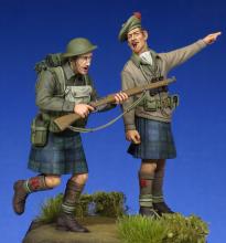 Scottish Black Watch Officer & Soldier WW II