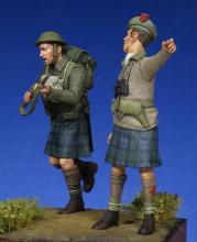 Scottish Black Watch Officer & Soldier WW II - 3.